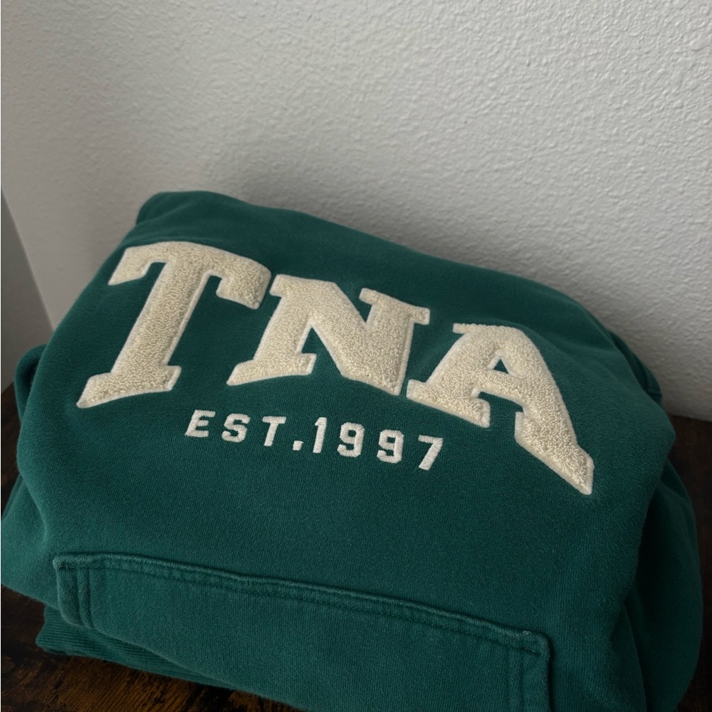 Green set ARITZIA TNA sweat set